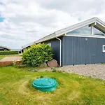 8 Person In Sjolund-by Traum Hejls