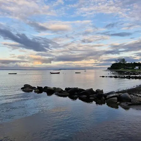 Dom wakacyjny 8 Person In Sjolund-by Traum