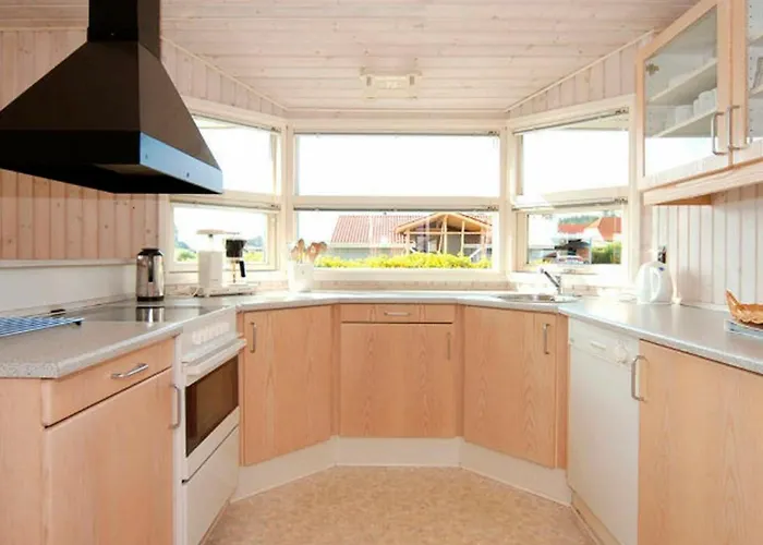 8 Person In Sjolund-by Traum Nyaraló *